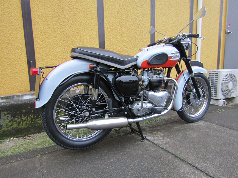 Triumph T120Rk650l