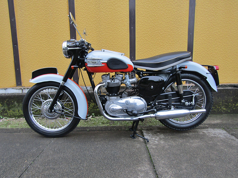 Triumph T120Rk650l
