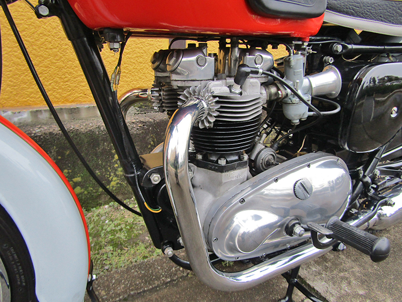 Triumph T120Rk650l