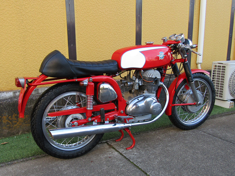 �l�u�A�O�X�^ �R�T�O Sport�k�����^�l