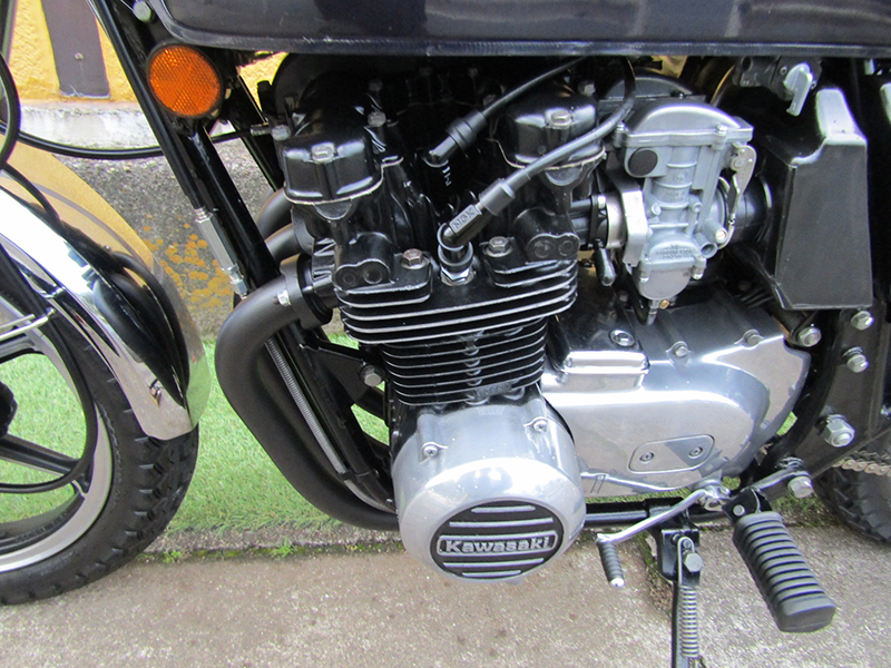 KAWASAKI  �y�S�O�O�e�w�k�d�Q�l