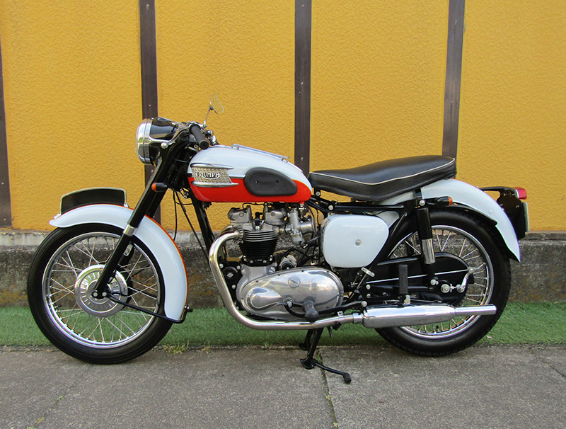 Triumph T120R�k650�lFirst Bonneville