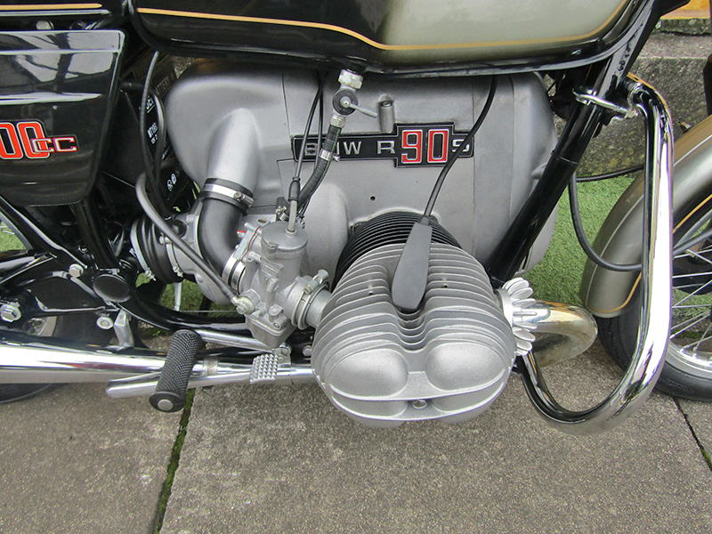 BMW R90S