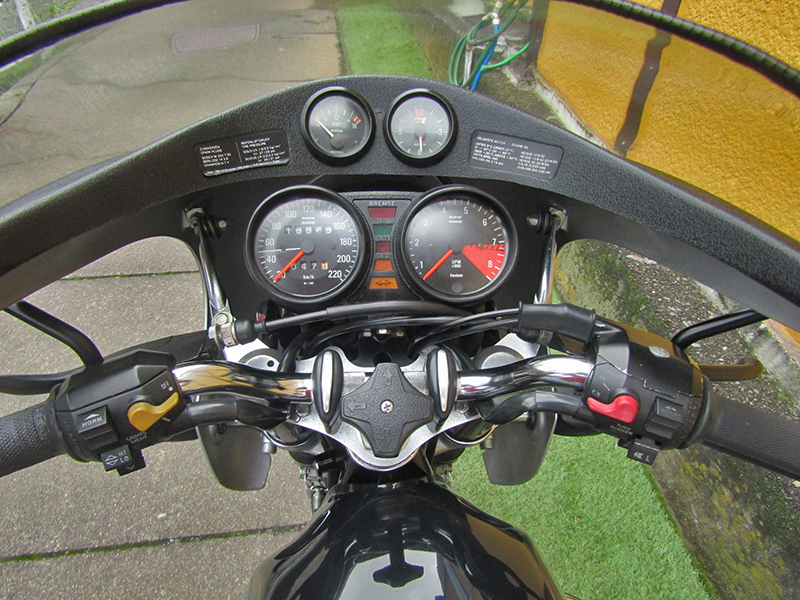 BMW R90S