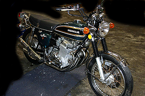  CB750K4