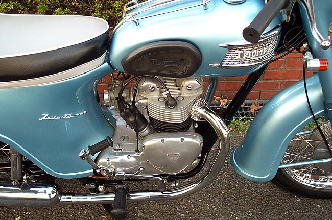 Triumph 3TA (350) Twenty-One Bathtub