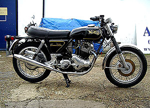 Norton Commando 750 MK-II