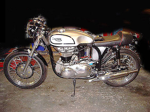 Triton 650 Bonneville EGt