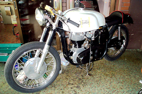 Norton 500 Manx type Cafe.