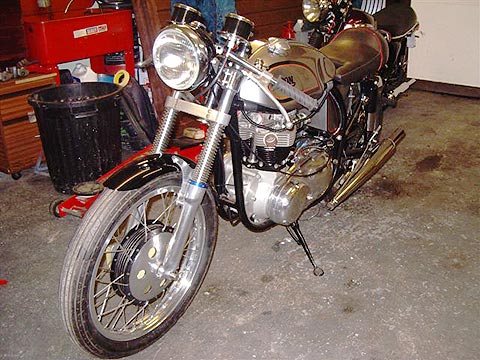 Triton 650 Bonneville EGt