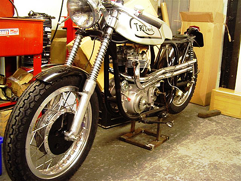 Triton 650 Bonneville E/Gt 