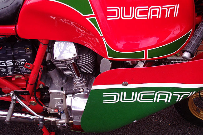 DUCATI  900  MHR