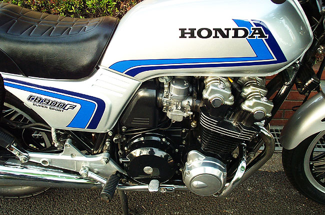 CB900F